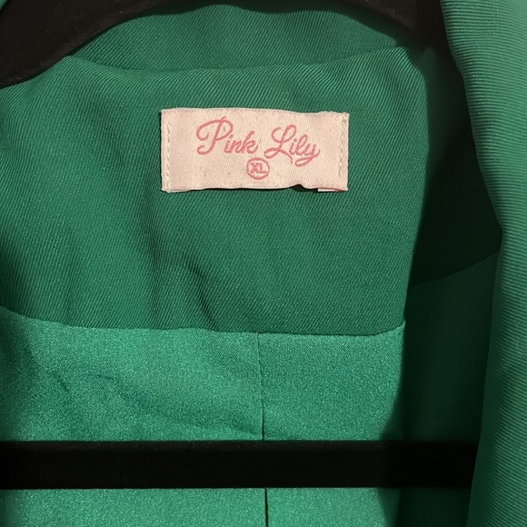 Pink Lily Green Blazer - Picture 2 of 4